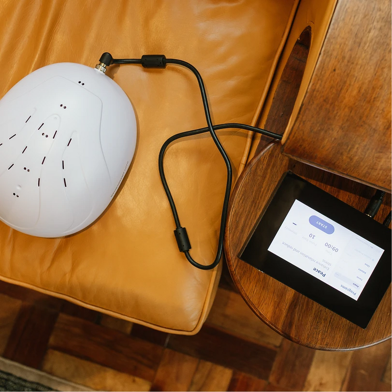 Load image into Gallery viewer, Neuradiant 1070nm Infrared Light Photobiomodulation Helmet with 256 LEDs and 4 - Quadrant Control
